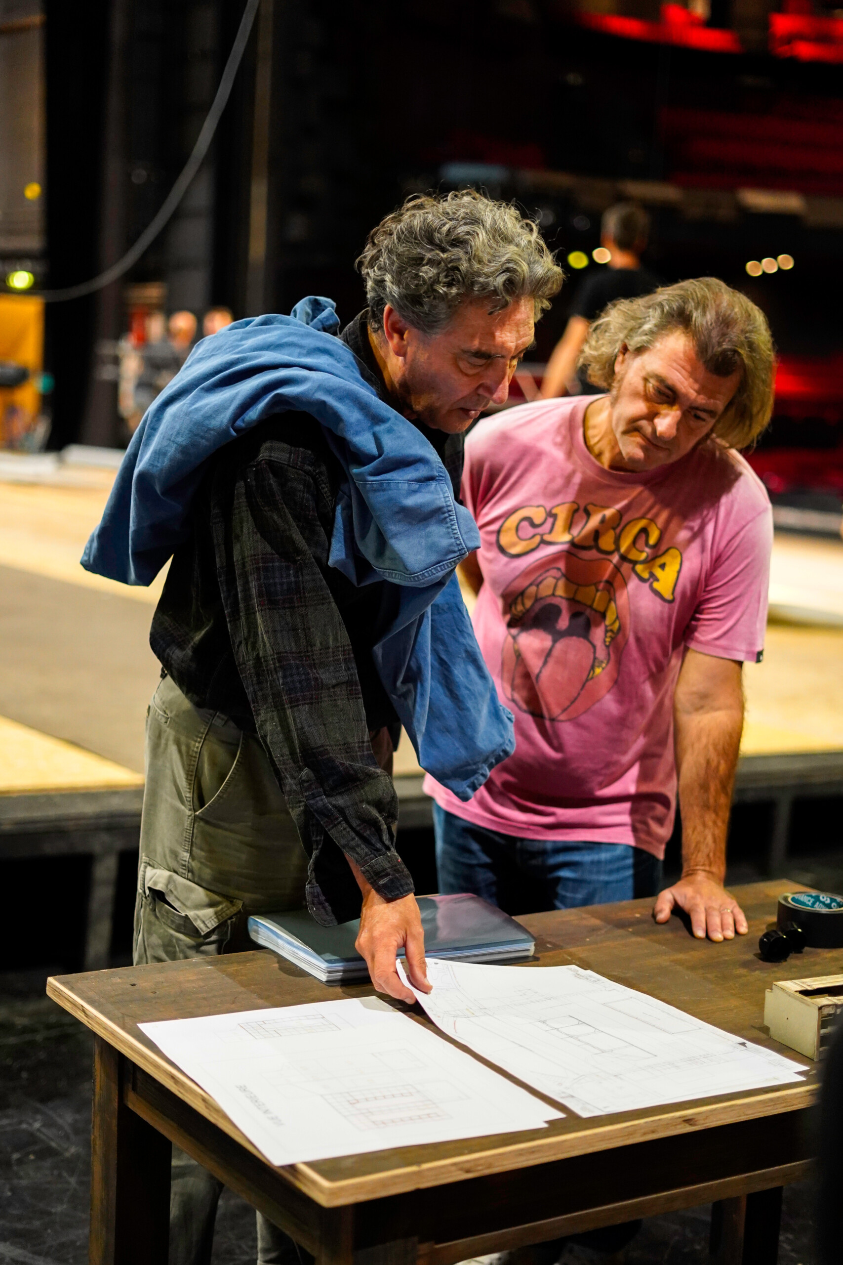 fabrication des décors de carmen à rouen avec antoine fontaine